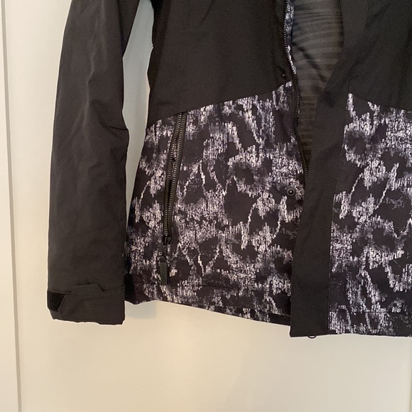 O’Neil snow coat - Picture 3 of 7